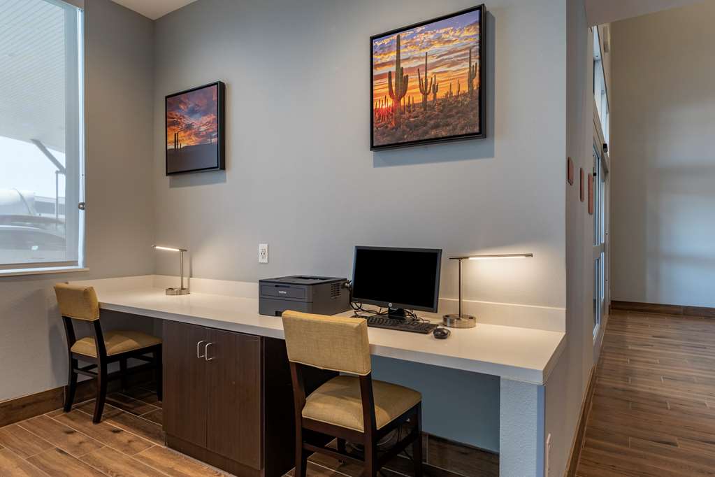 Best Western Plus Coachella Valley Inn & Suites - photo 11