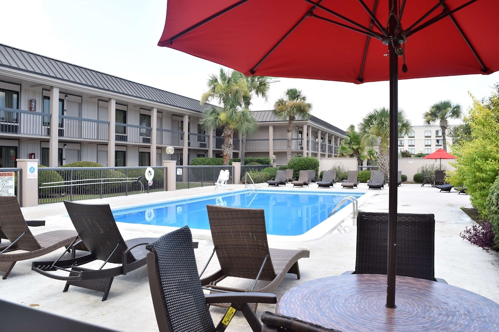 Ramada by Wyndham Savannah Gateway - photo 24