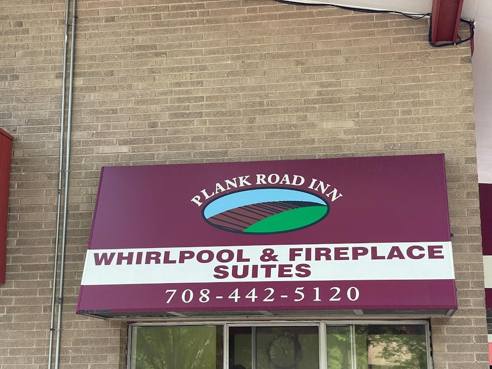 Vibe Inn Whirlpool Suites - photo 37