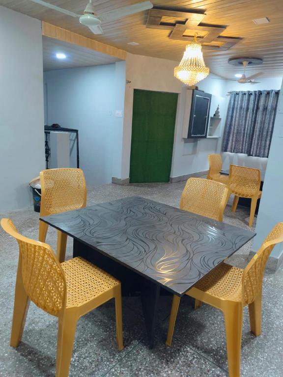 Crystal Dreams in Mathura, India