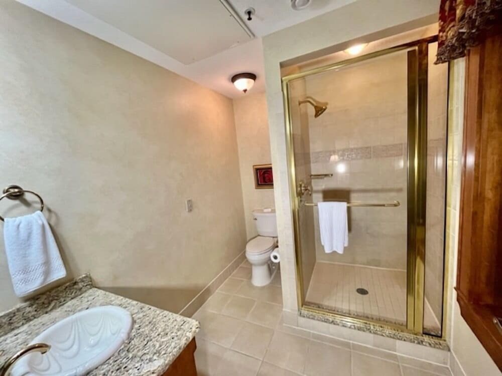 The Port Hotel - photo 20
