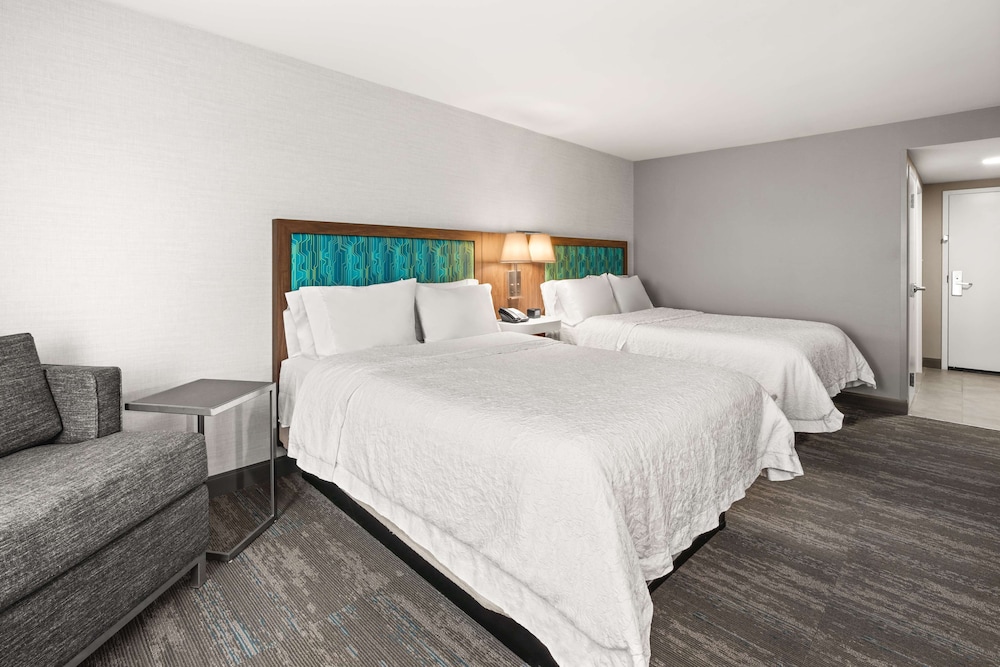 Hampton Inn Seekonk - photo 18