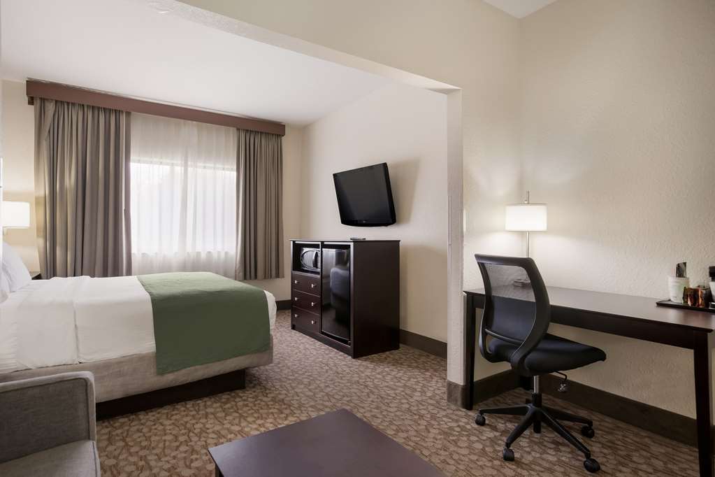 Best Western Kendallville Inn - photo 16
