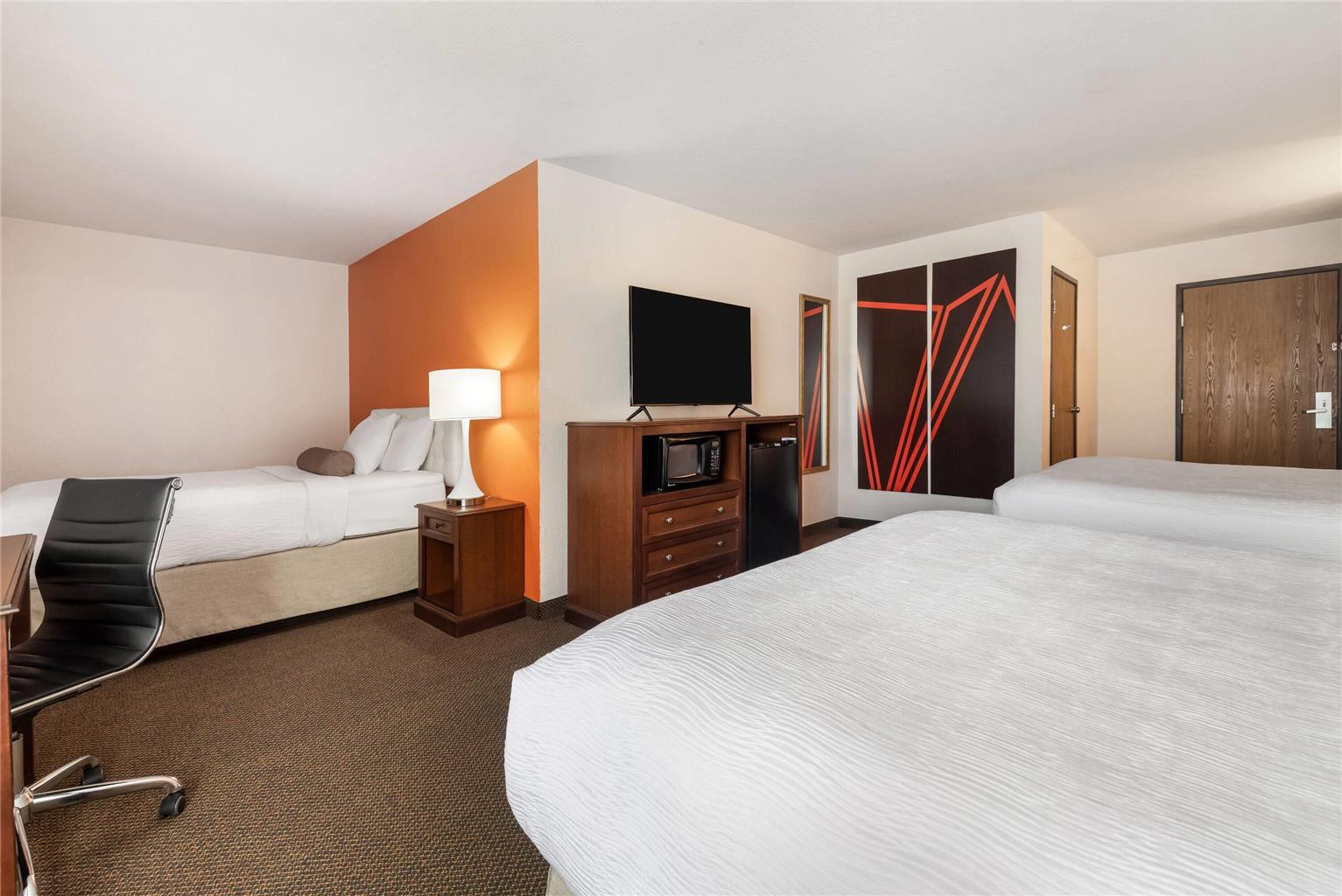 Howard Johnson Hotel & Suites by Wyndham Oacoma - photo 27