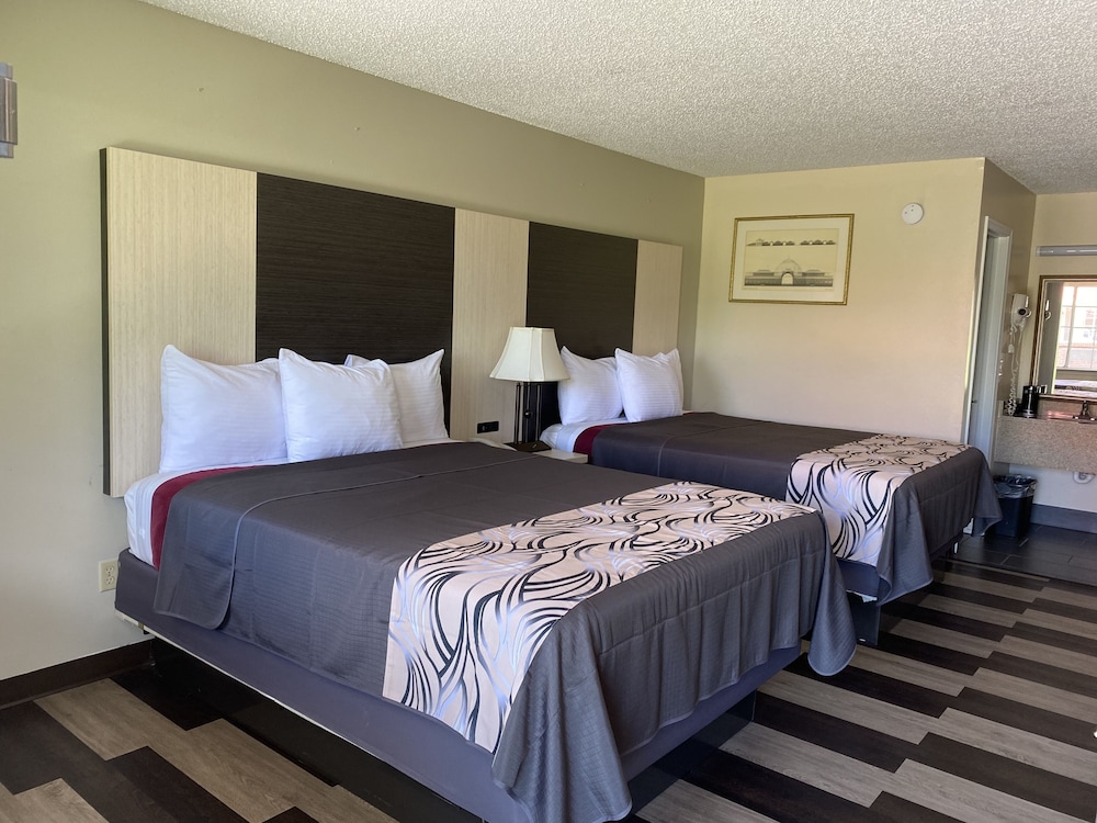 Regency 7 Motel - featured photo