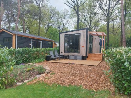 Egelantier - carbon neutral hotel in Unknown City