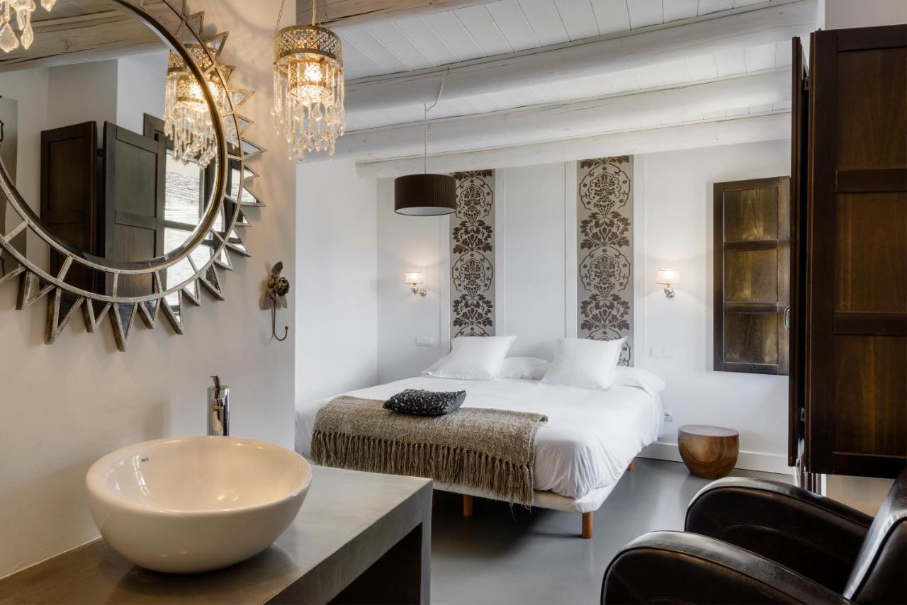 Casas Pirineos — 4-Star Luxury Hotel in Sabinanigo, Spain