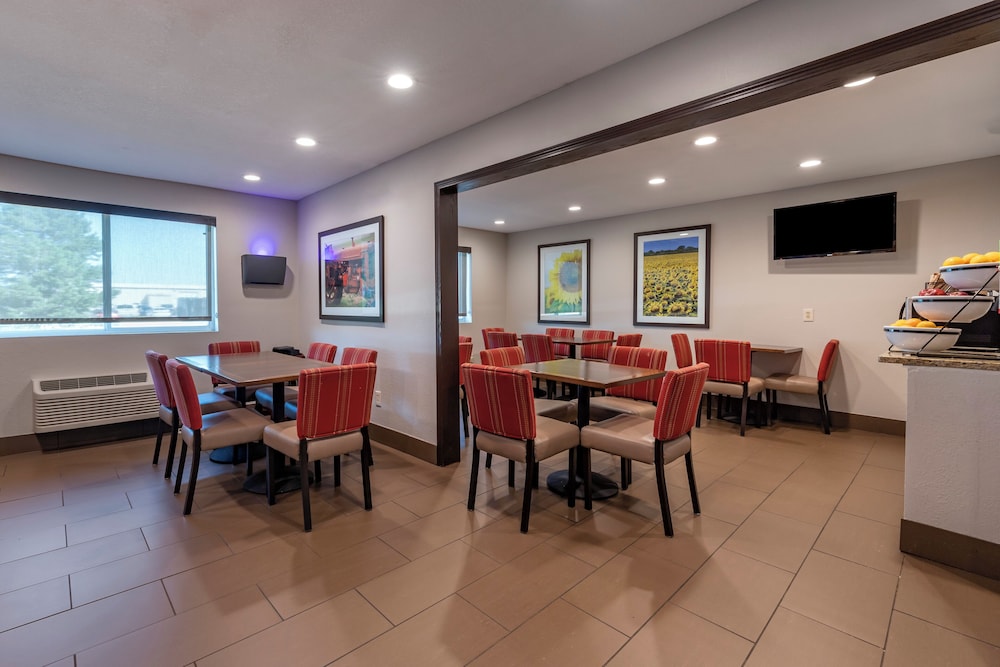 Comfort Inn & Suites Hays I 70 - photo 23