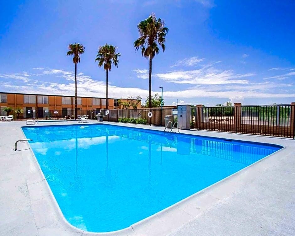 Quality Inn Sierra Vista - photo 3