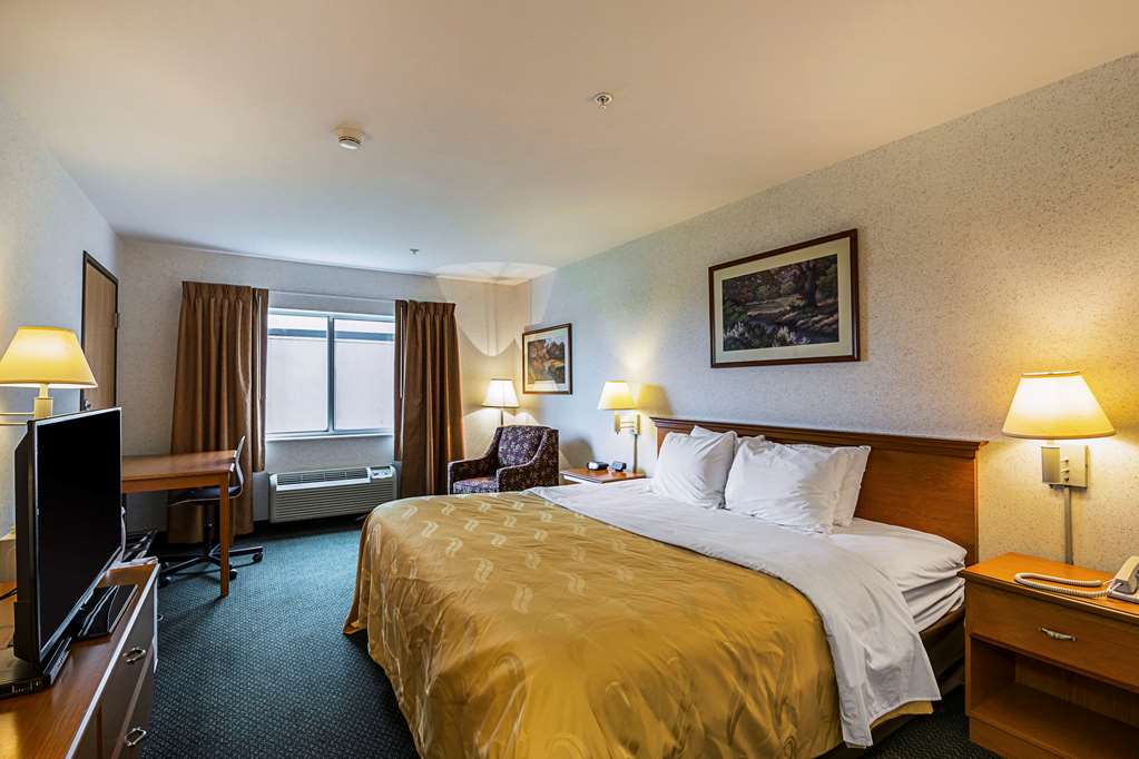 Quality Inn & Suites Belmont Platteville - photo 8