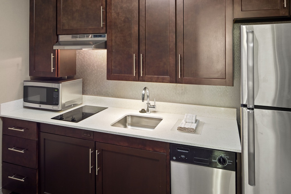 TownePlace Suites Boston Logan Airport Chelsea - photo 31