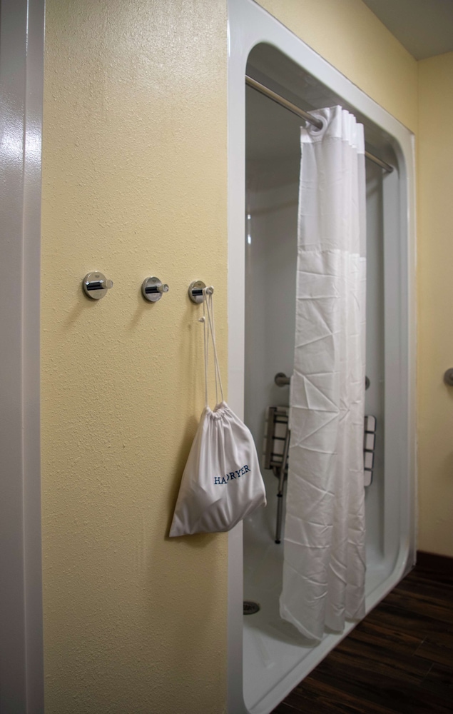 Hampton Inn St. Louis Chesterfield - photo 16