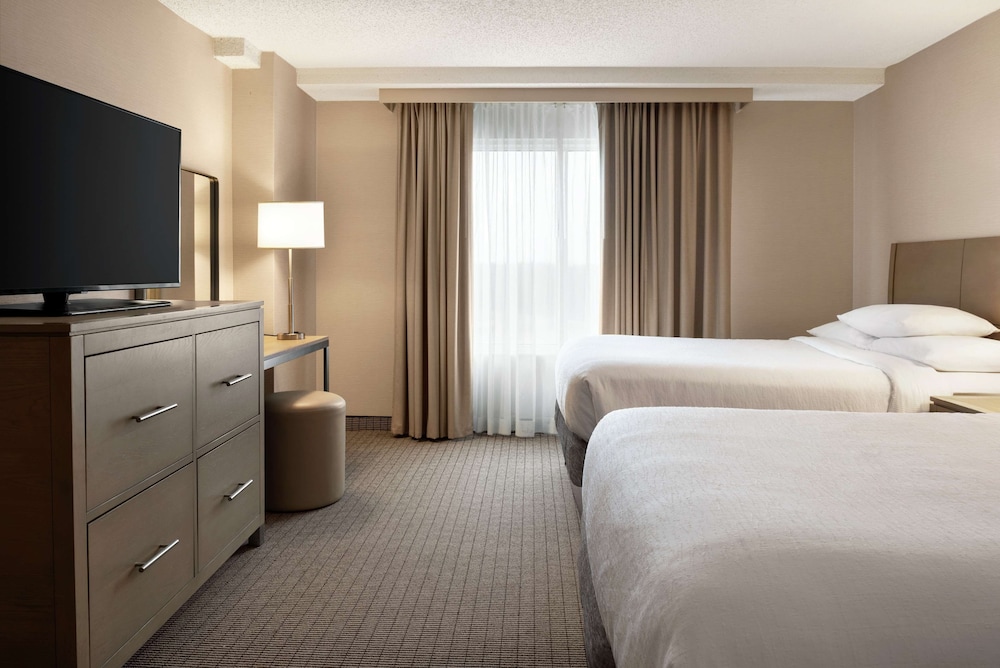 Embassy Suites by Hilton Cleveland Rockside - photo 9