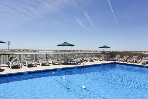 Commander by the Sea Motel - photo 23