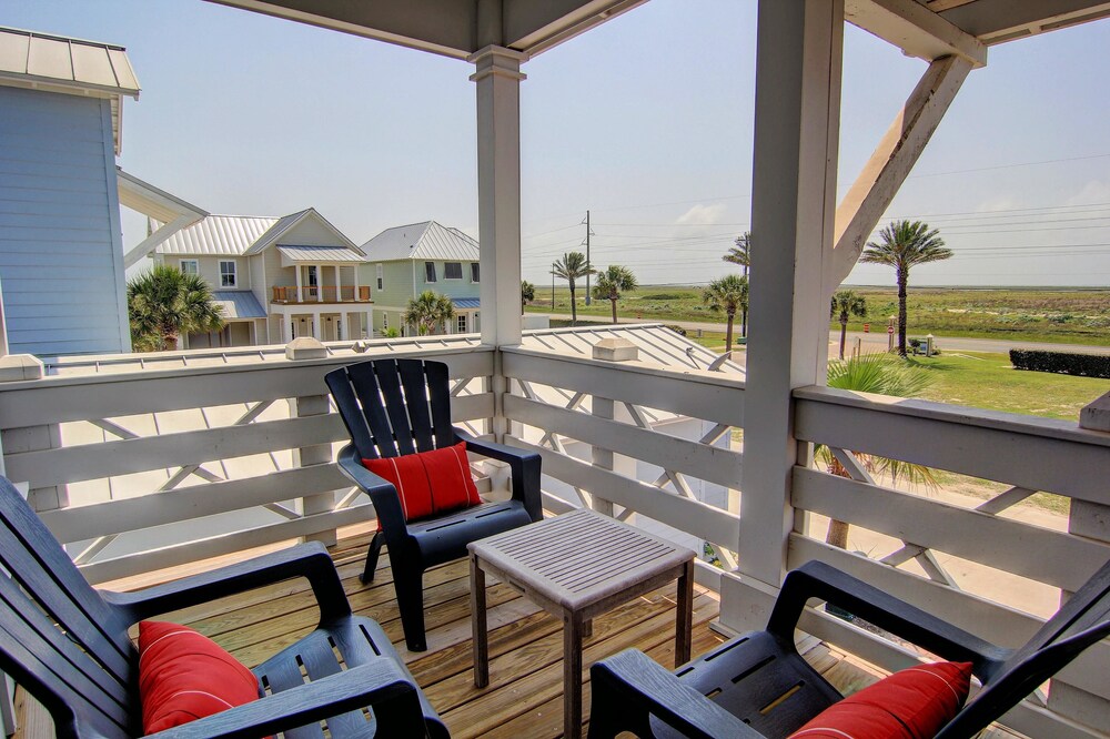 Lollygag 107 ST in Port Aransas, United States