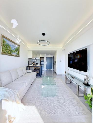 Mariahs lovely homes