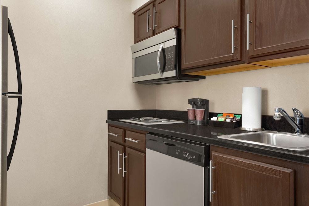Homewood Suites Fort Wayne - photo 17