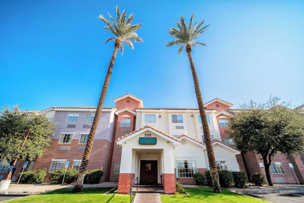 Baymont by Wyndham Chandler I 10 — hotel in Chandler