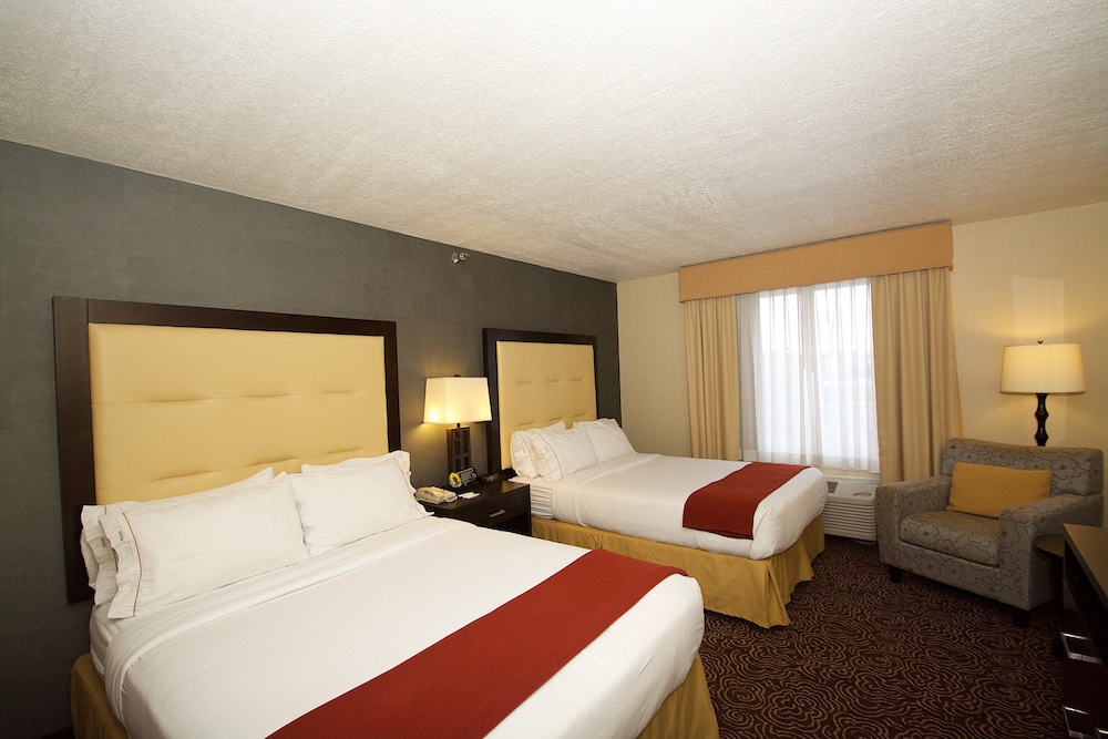 Holiday Inn Express & Suites Ogden by IHG - photo 5