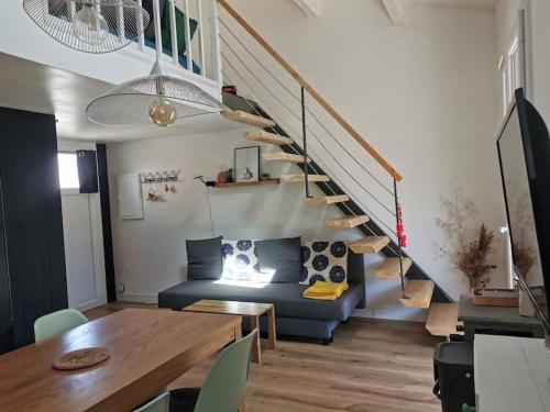 Maisonnette Calme Et Ensoleillee Parking Prive in Juvignac, France