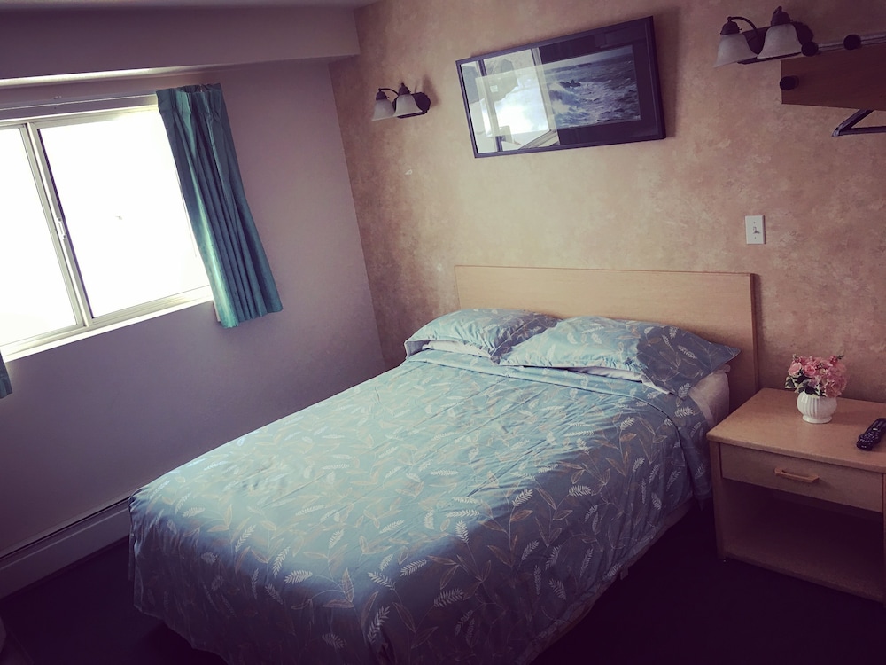 Windbreak Hotel - photo 9