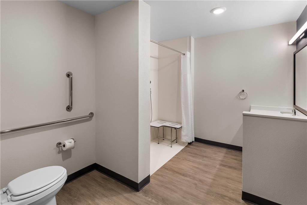 Everhome Suites Bastrop - photo 12
