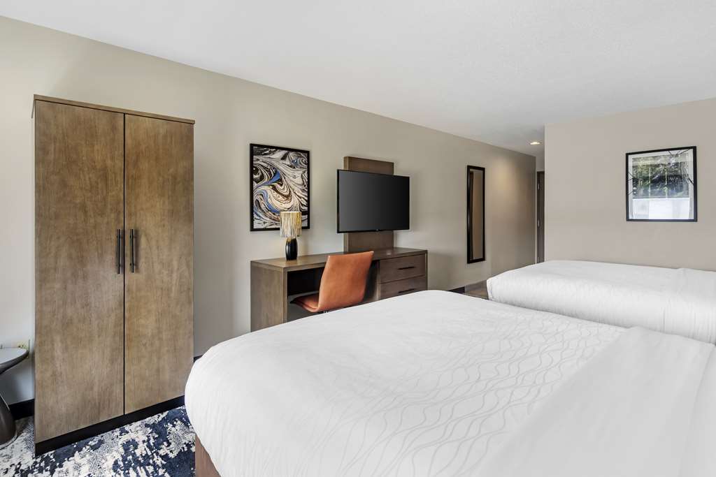 Best Western Plus Bourbonnais Hotel & Suites - photo 13