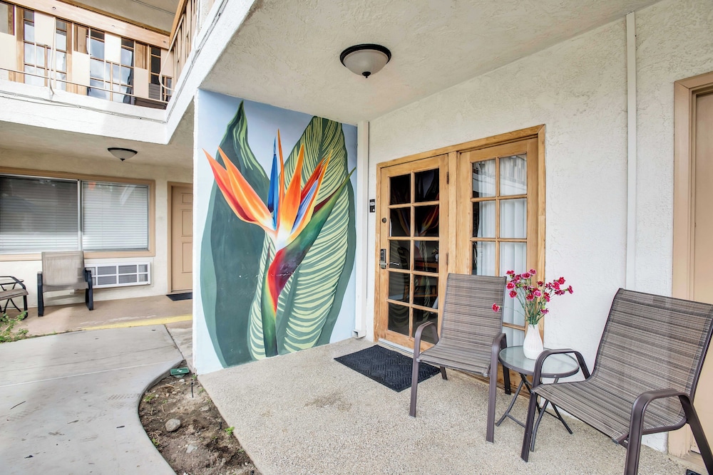 Inn at Deep Canyon - photo 41