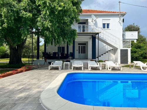 Apartments Mia — 4-Star Luxury Hotel in Bibinje, Croatia