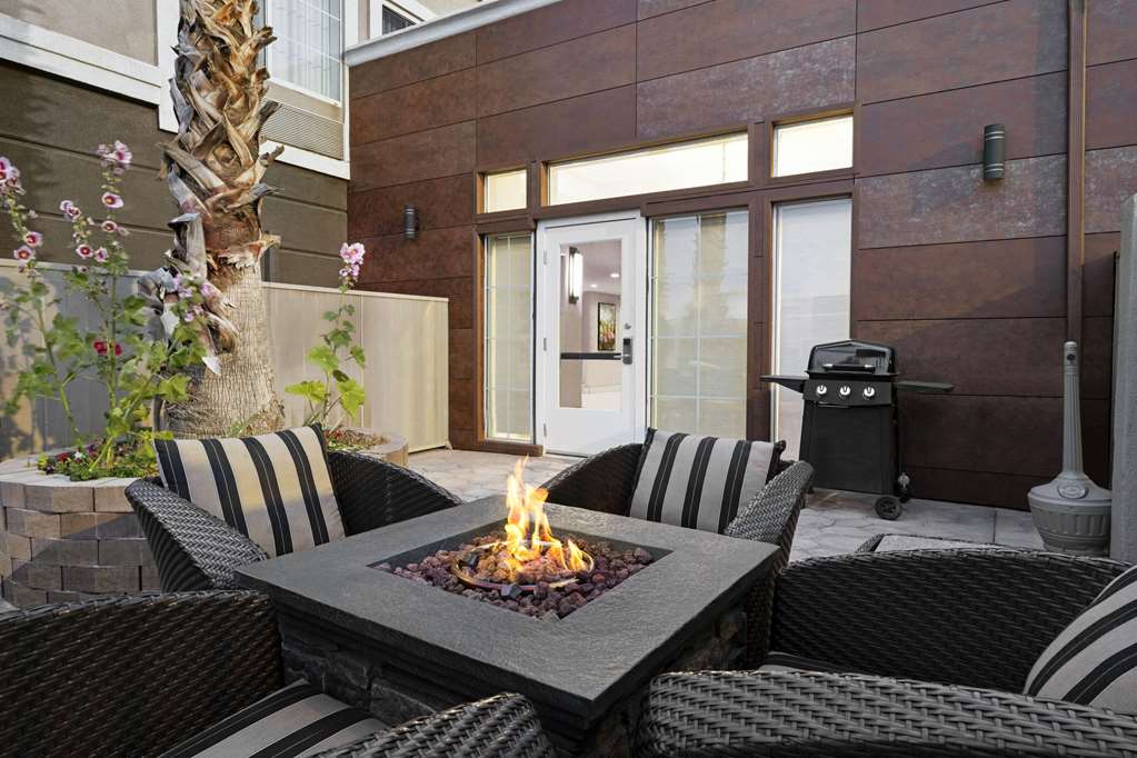 La Quinta Inn & Suites by Wyndham Hesperia Victorville - photo 69