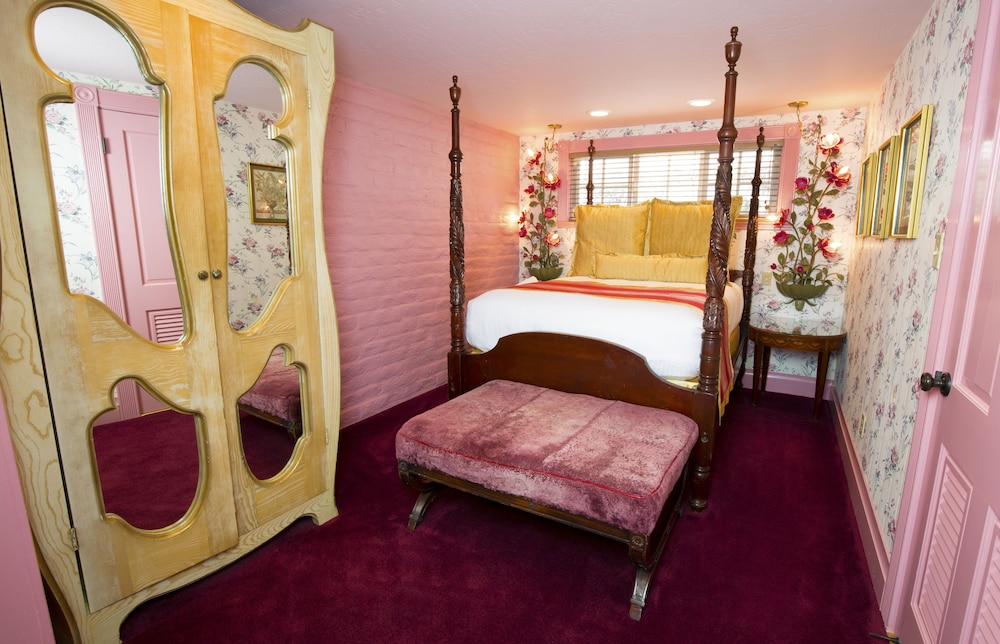 Madonna Inn - photo 34