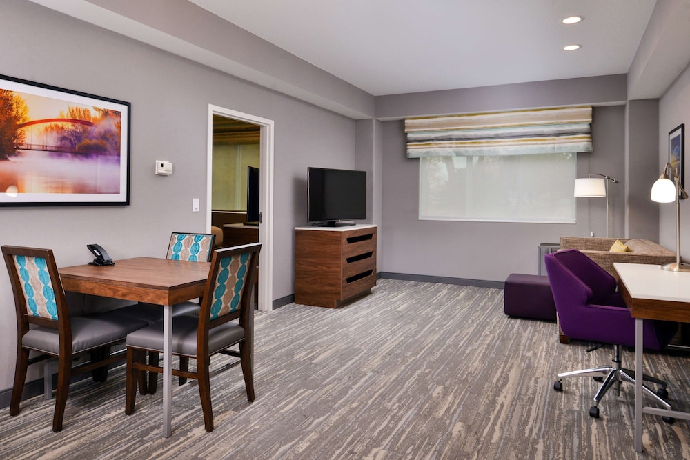 Hampton Inn & Suites Boise Spectrum - photo 52