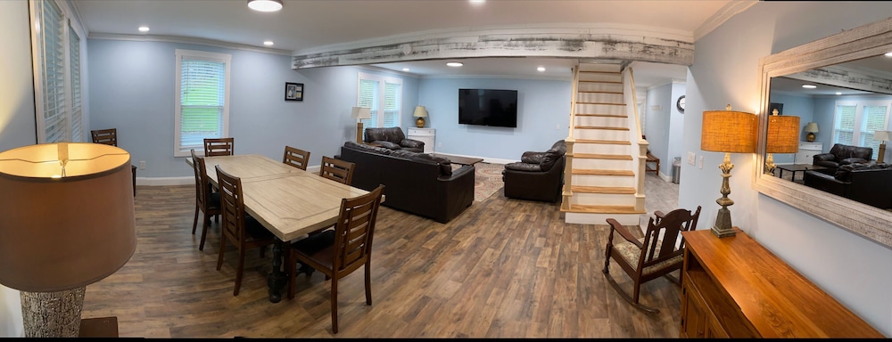 1st Class Rentals The Thurman Munson House — 4-Star Luxury Hotel in Cooperstown, United States