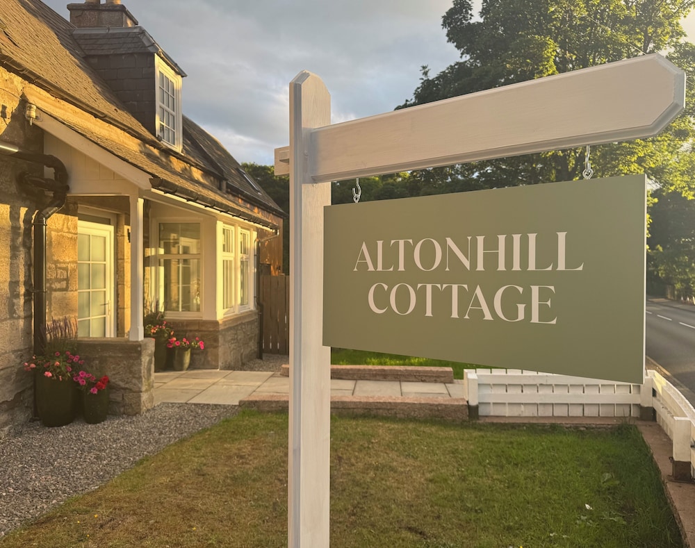 Altonhill Cottage room only — 4-Star Luxury Hotel in Nairn, United Kingdom