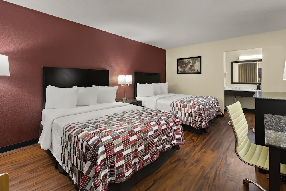 Red Roof Inn & Suites Cave City - photo 15