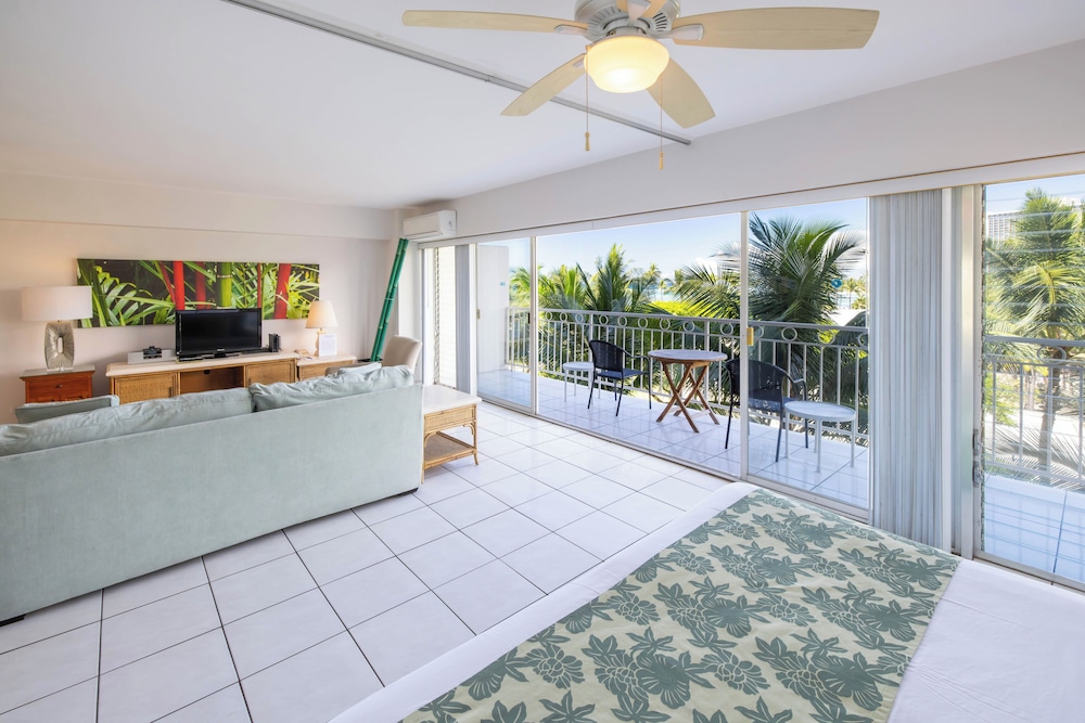 Waikiki Shore By Outrigger - photo 106
