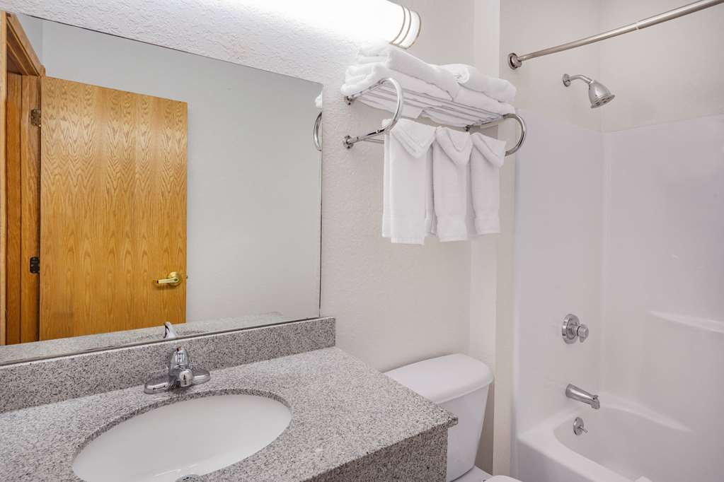 Ramada by Wyndham Keystone Near Mt Rushmore - photo 41