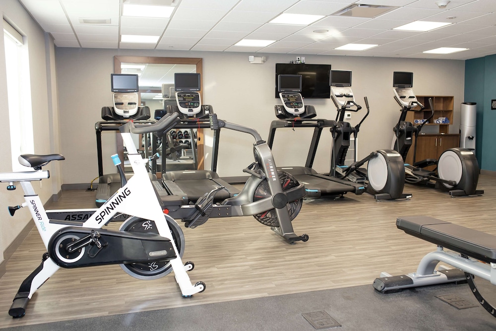 Hampton Inn & Suites Dundee - photo 41