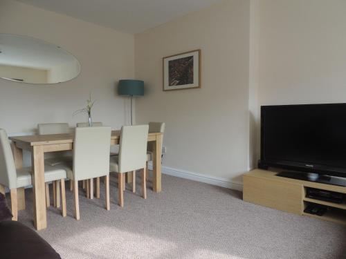 Apartment 2 27 Skinner Street