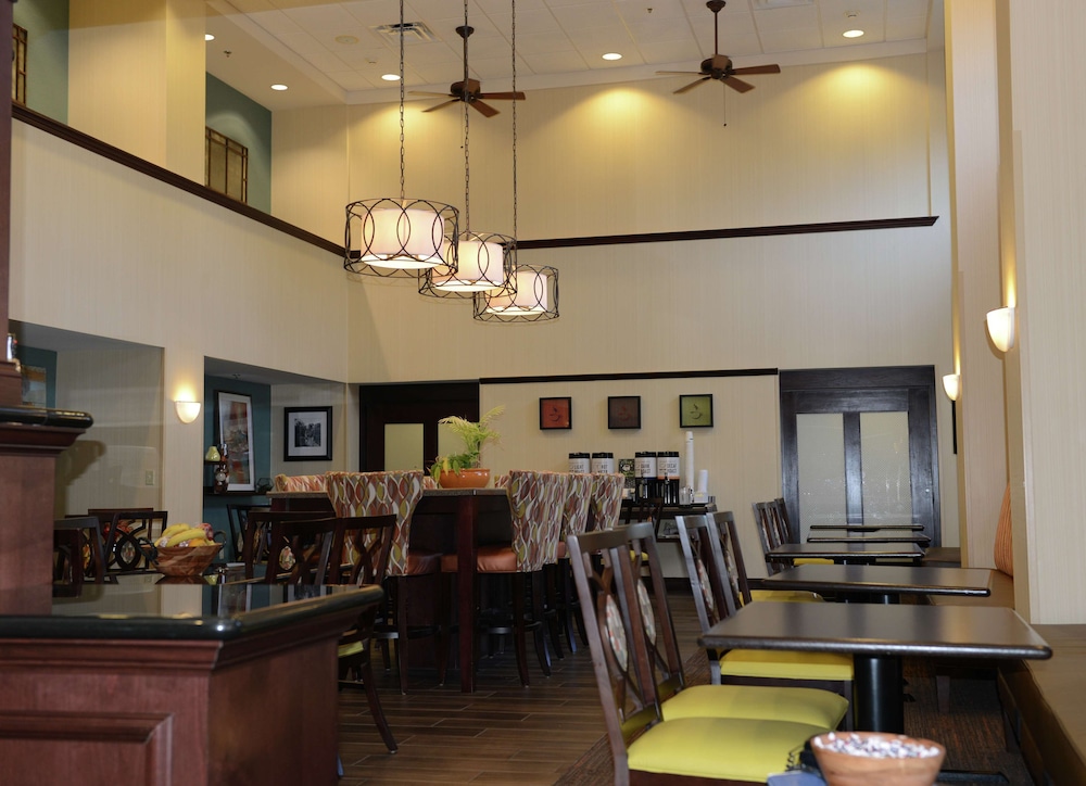 Hampton Inn & Suites Knoxville North I 75 - photo 60