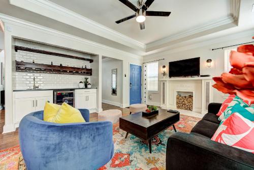 Gatewood Getaway City card 4 local biz discounts in Oklahoma City, United States