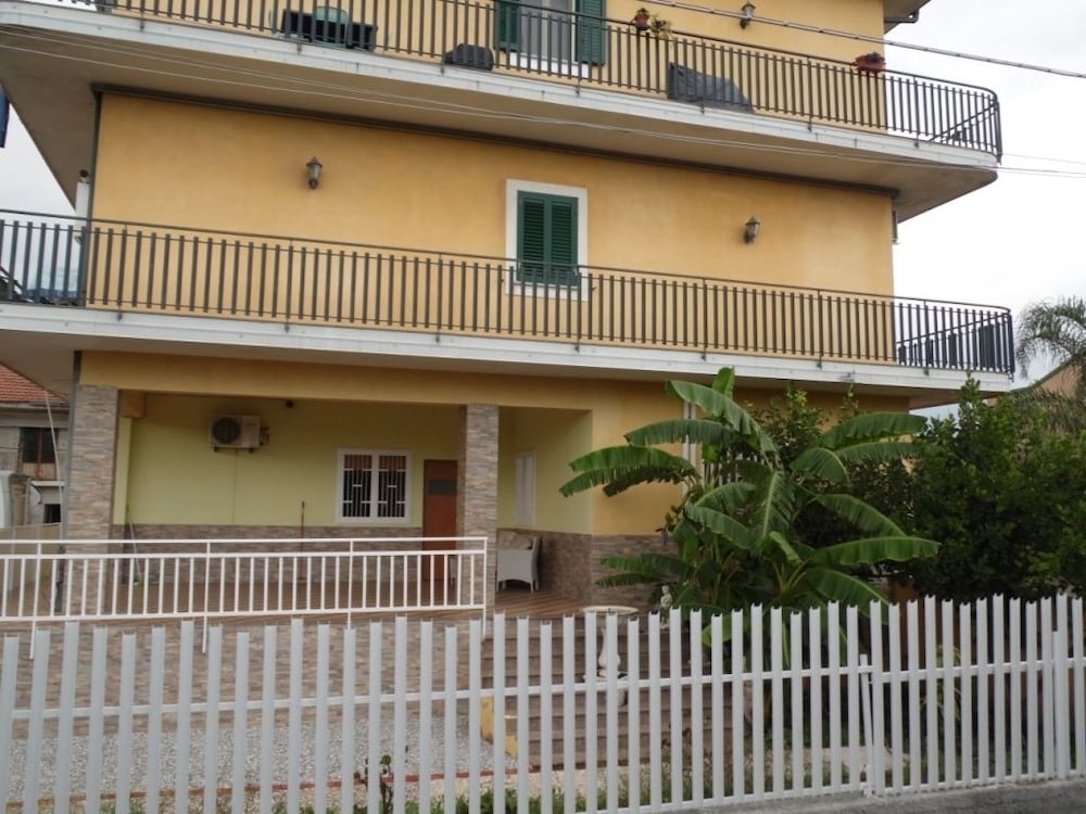 Oasi Puntese — hotel in San Giovanni La Punta
