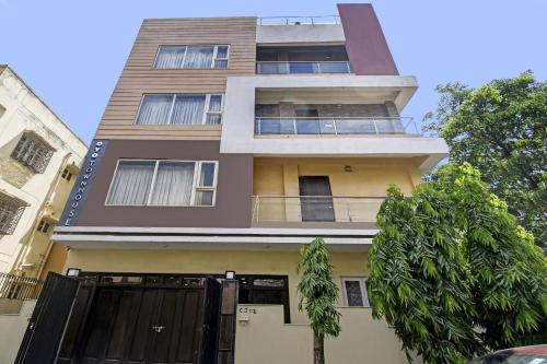 Super Townhouse All In One — 4-Star Luxury Hotel in Kolkata, India