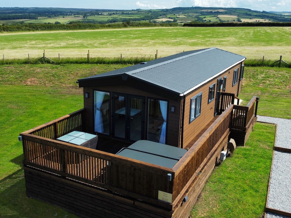 Hazel Lodge — 4-Star Luxury Hotel in Whitby, United Kingdom