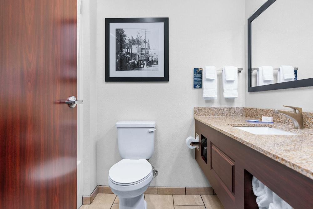 Cobblestone Hotel & Suites Lynden - photo 63