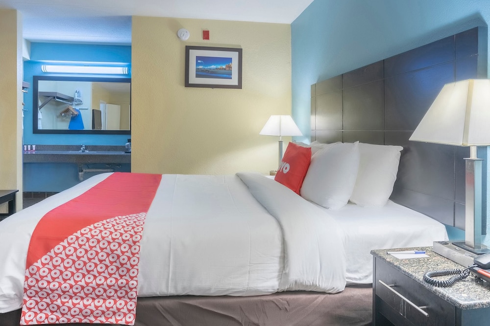 OYO Hotel Knoxville TN Cedar Bluff I 40 - photo 19