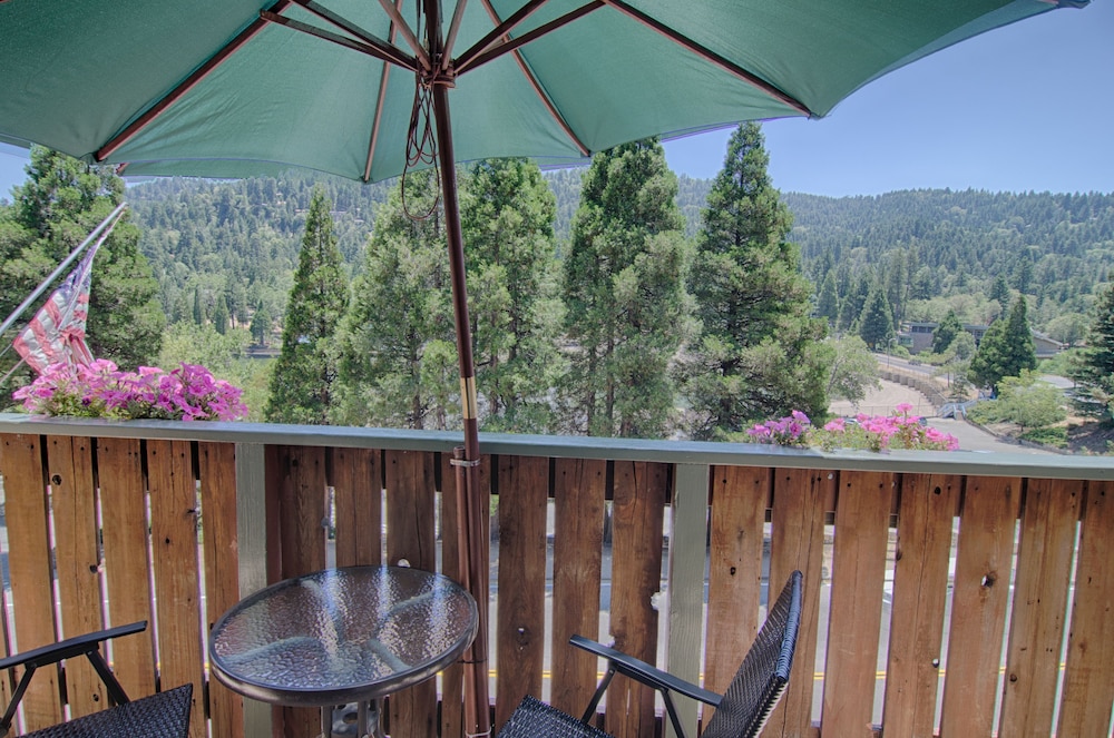 The North Shore Inn - photo 129