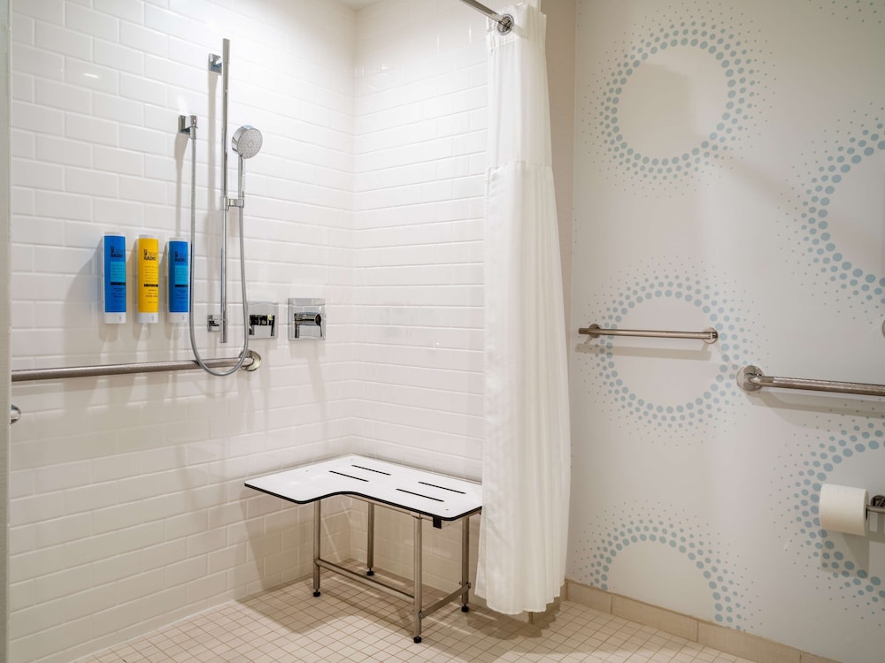 Tru By Hilton Atlanta Airport College Park - photo 14