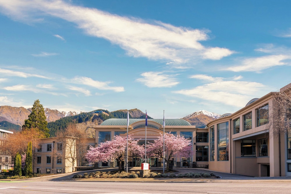 Millennium Hotel Queenstown — 4-Star Luxury Hotel in Queenstown, New Zealand