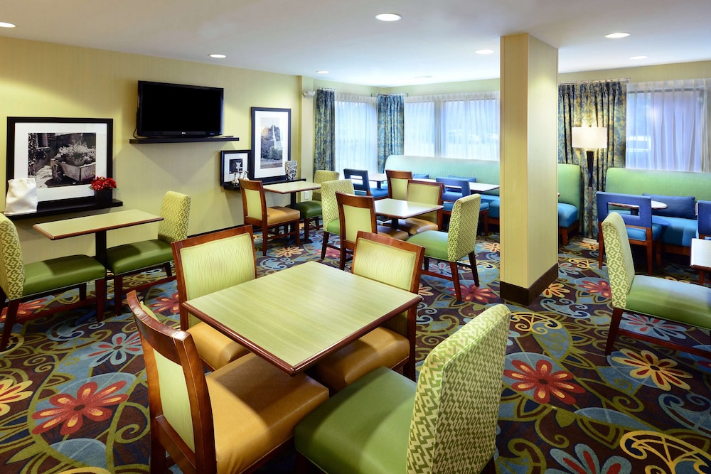 Hampton Inn Raleigh Town Of Wake Forest - photo 45